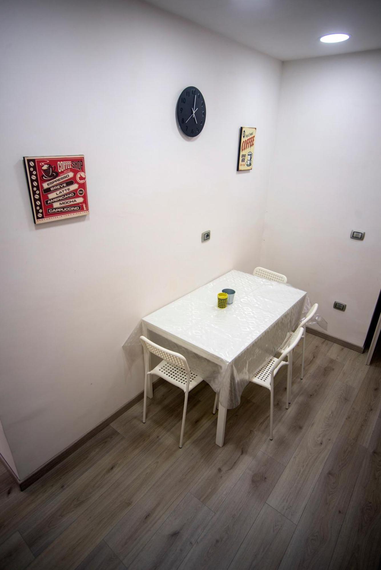 Na City Rooms Наполи Екстериор снимка