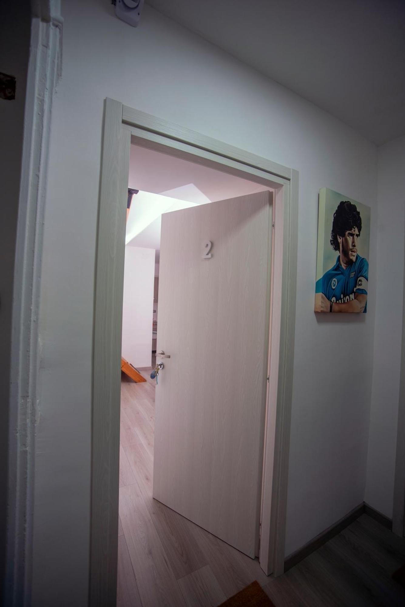 Na City Rooms Наполи Екстериор снимка
